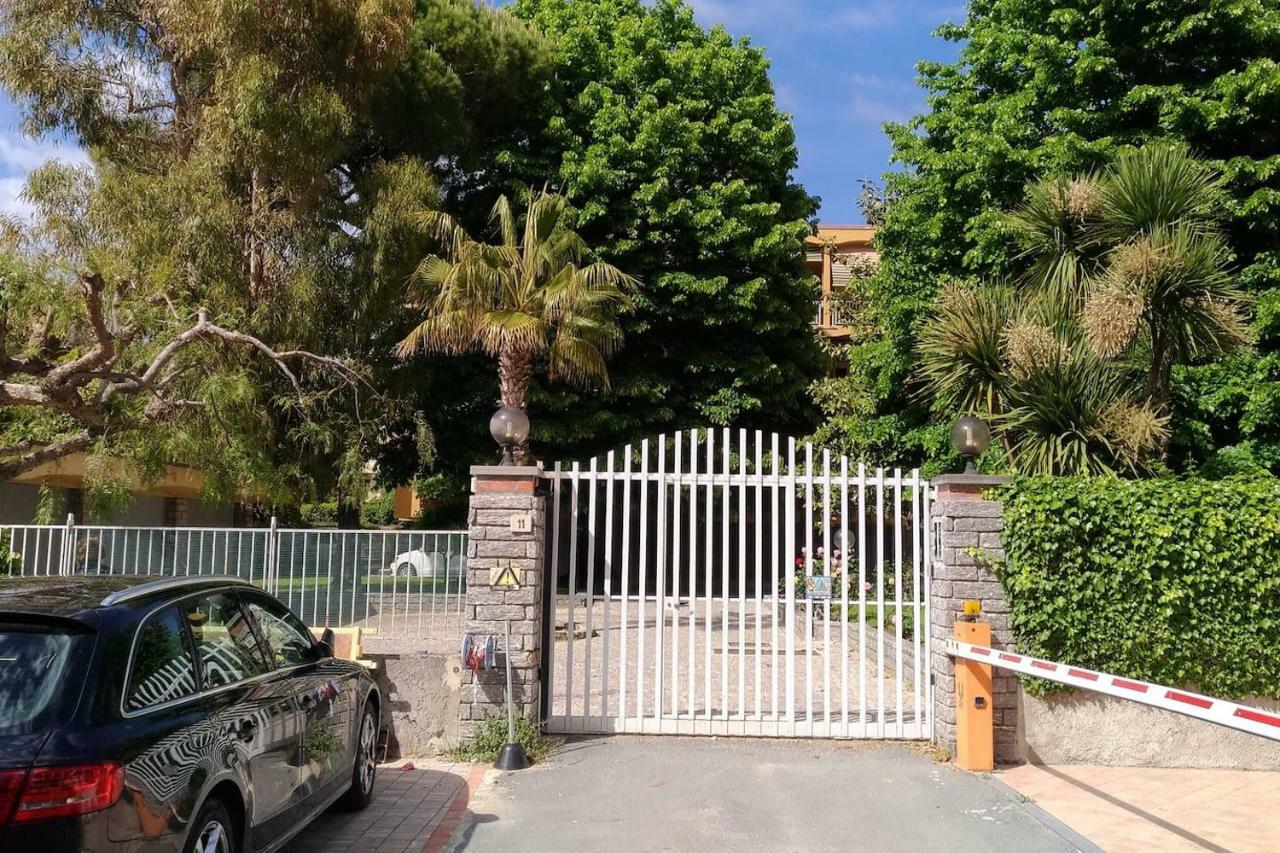 Bordighera centro molto tranquillo Esterno foto